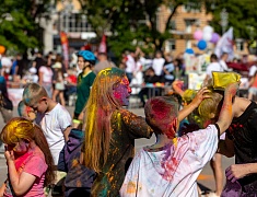 В Благовещенске прошёл семейный праздник «Город счастливых детей»