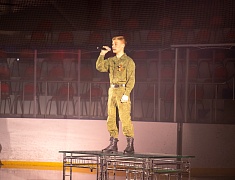 Юные благовещенские фигуристы представили программу «Помним сердцем», посвященную Дню Победы