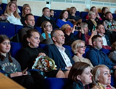 В Благовещенске вручили премию имени Леонида Завальнюка