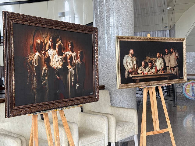 «Славянский ветер» дует в ОКЦ: благовещенцы смогли побывать на необычной выставке фотографий