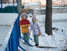 Выездная встреча мэра по заливке катка на Нагорной, 14