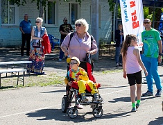 Забег «Я могу» собрал на стадионе «Юность» сотню ребят с ограниченными возможностями здоровья