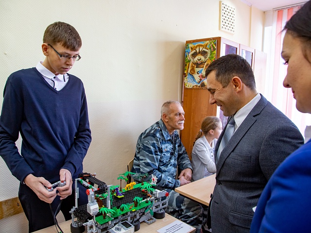 Кошкомойку и умный конвейер создали юные ученые для фестиваля детских изобретений в Благовещенске 