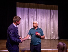 Знаки «50 лет Байкало-Амурской магистрали» вручили благовещенцам