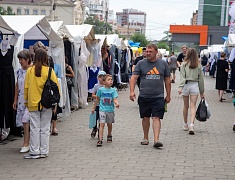 В Благовещенске открылась школьная ярмарка