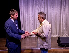 Знаки «50 лет Байкало-Амурской магистрали» вручили благовещенцам