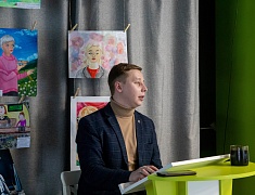 В Благовещенске детям участников СВО вручили новогодние подарки и билеты на праздничные мероприятия