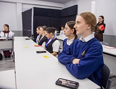 Благовещенские школьники представили будущее креативных индустрий города