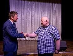 Знаки «50 лет Байкало-Амурской магистрали» вручили благовещенцам