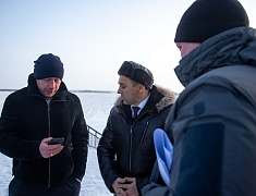 Темпы работ по возведению берегоукрепления Амура и Зеи оценили мэр амурской столицы Олег Имамеев