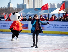Автомобильные гонки в рамках Международного российско-китайского фестиваля зимних видов спорта