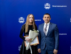 В Благовещенске чествовали муниципальных служащих