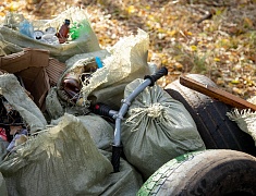 В Благовещенске в рамках «Город берегу» прошел субботник «Чистые игры»