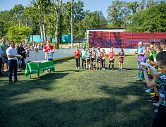 В Благовещенске юные футболисты сыграли на всесезонном корте на Нагорной