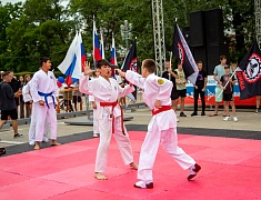 Концерт в поддержку военнослужащих СВО прошёл в Благовещенске