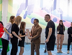 В честь Года семьи в Благовещенске провели семейный бадминтон