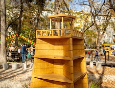 В амурской столице праздничной программой открыли сквер водников