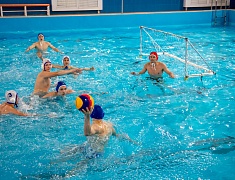 В Благовещенске впервые проходят соревнования по водному поло