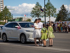 Парад семей и трудовых династий в честь празднования дня рождения Благовещенска