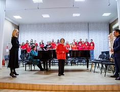 Мэр Благовещенска Олег Имамеев вручил кубок наставнику месяца