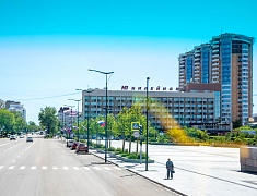 Двухэтажный автобус-кабриолет «провел» первую экскурсию по Благовещенску