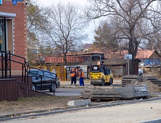 Мэр Благовещенска Олег Имамеев в ходе выездного совещания проконтролировал ход работ по улице Мухина