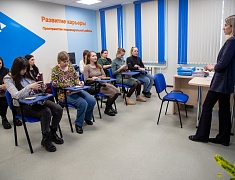 Представительниц сообщества «Мамочки в декрете» пригласили в обновленный Центр занятости населения