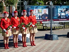 В Благовещенске открылась обновленная выставка, посвященная бойцам специальной военной операции