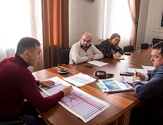 Ход строительства крупнейшего в Благовещенске объекта обсудили на совещании в городской администрации