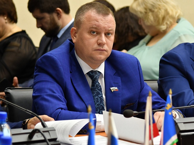 Дмитрий Величко: «За эти годы выпустилось большое количество талантливых врачей, которые прославились за рубежом. Практически каждого Владимир Анатольевич курировал лично». В Благовещенске готовят к открытию монумент в память о бывшем ректоре медакадемии