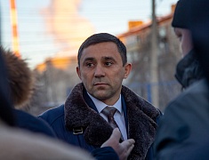 Выездная встреча мэра по заливке катка на Нагорной, 14