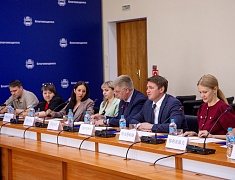 В рамках «АмурЭкспофорума‑2026» представители администрации Благовещенска встретились с делегациями городов Суйхуа, Хэйхэ и района Айхуэй
