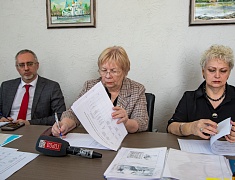 Члены жюри под председательством заммэра Виктории Хопатько подвели промежуточные итоги конкурса на лучшие эскизы 