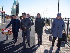 Мэр Олег Имамеев проконтролировал уборку благовещенских улиц и набережной 