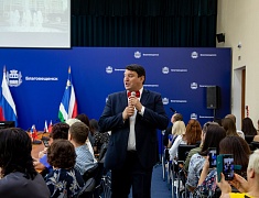 Представителей сферы торговли чествовали в Благовещенске