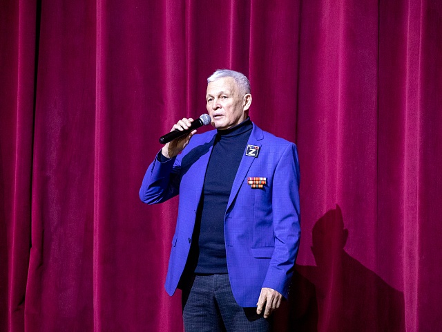 Молодежь Благовещенска зовут встретиться с руководителем Ассоциации пожилых людей Сергеем Утенбергеновым