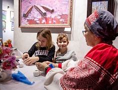  В Благовещенске впервые прошел вечер встречи семей участников СВО и меценатов