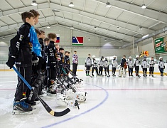 В Благовещенске впервые проходят отборочные игры турнира по русскому хоккею на призы патриарха Московского и всея Руси