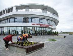 Летние каникулы для 28 юных благовещенцев начались с трудоустройства в ГСТК