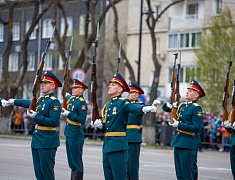 Торжественное прохождение войск в честь Дня Победы