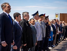 В амурской столице в преддверии Дня Победы подняли Копию Знамени Победы