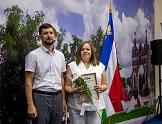 Накануне Дня работника торговли в Благовещенске чествовали руководителей, продавцов, менеджеров и официантов