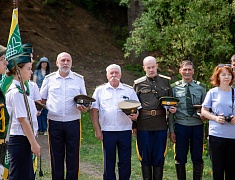 В день города прошли торжественные церемонии возложения цветов