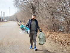 «Город берегу»: жители Благовещенска массово вышли на субботник