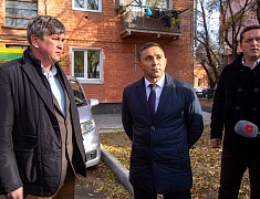 Во дворах Благовещенска за счет экономии средств обновляют проезды