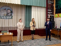 Трёхкратная Олимпийская чемпионка Юлия Чепалова поделилась историей побед и мотивацией с благовещенскими школьниками и спортсменами