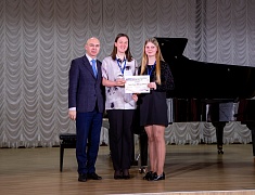 В Центральной детской школе искусств подвели итоги l Дальневосточного музыкального конкурса им. Марии Кнауф-Каминской в номинации «Фортепиано»