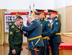 В Благовещенске в честь 84 дня рождения ДВОКУ личному составу вручили награды