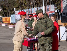 В Благовещенске юнармейцы соревнуются в военно-спортивной игре "Победа"