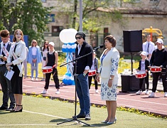 Во всех школах Благовещенска прозвенели последние звонки